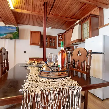 Stamos Paradise View